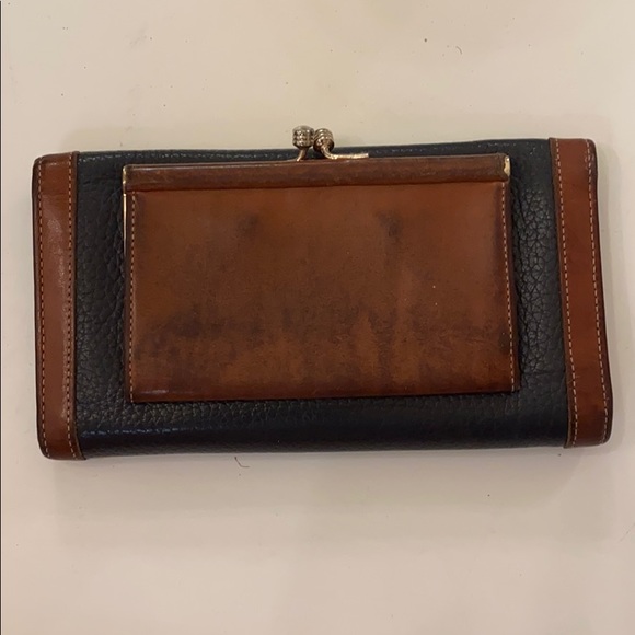 DOONEY & BOURKE | vintage wallet - Picture 2 of 3